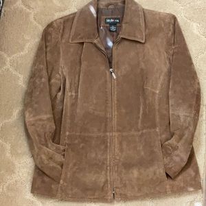 Simple and Classic Brown Suede Jacket with side pockets & zipper front